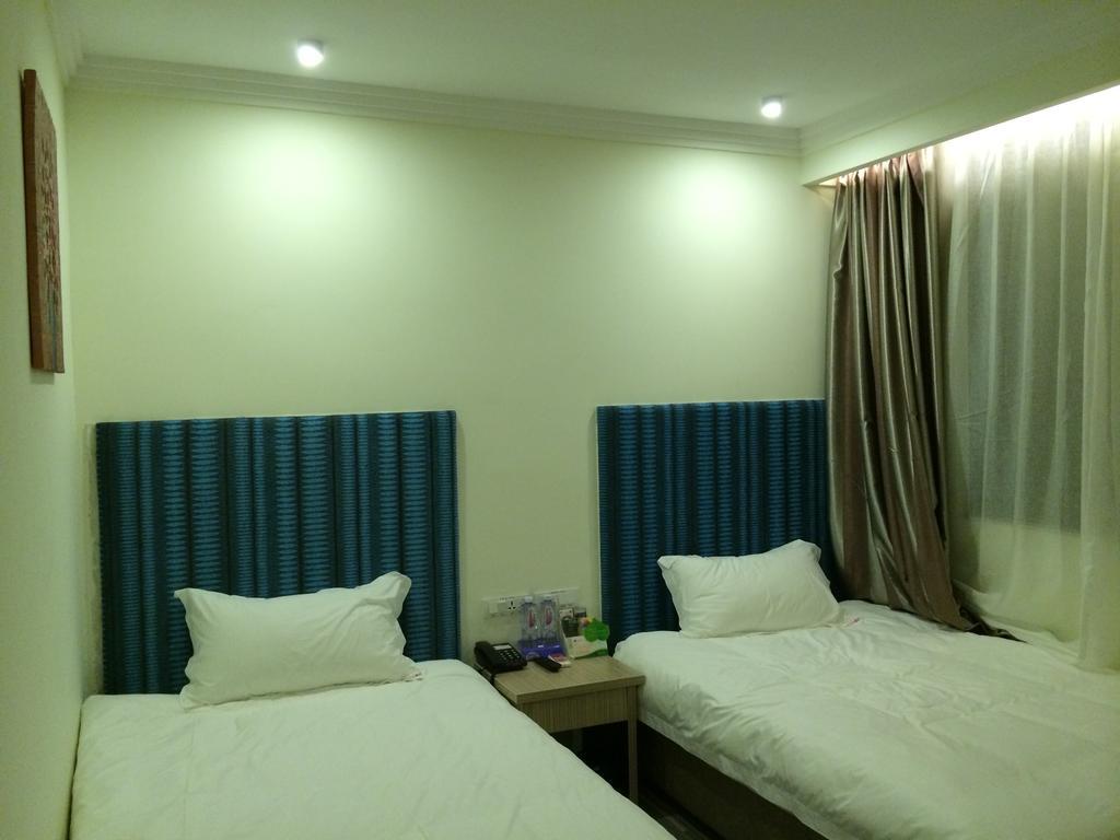 Guilin Wisteria Hotel Room photo